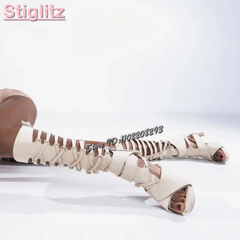 Sandal Strappy Heeled - รองเท้าส้นสูงแบบรัดส้นสไตล์โรมันย้อนยุค หัวกลมแบบด้าน ประดับหัวเข็มขัด สายรัดไขว้ แฟชั่นใหม่สำหรับผู้หญิง ฤดูร้อน