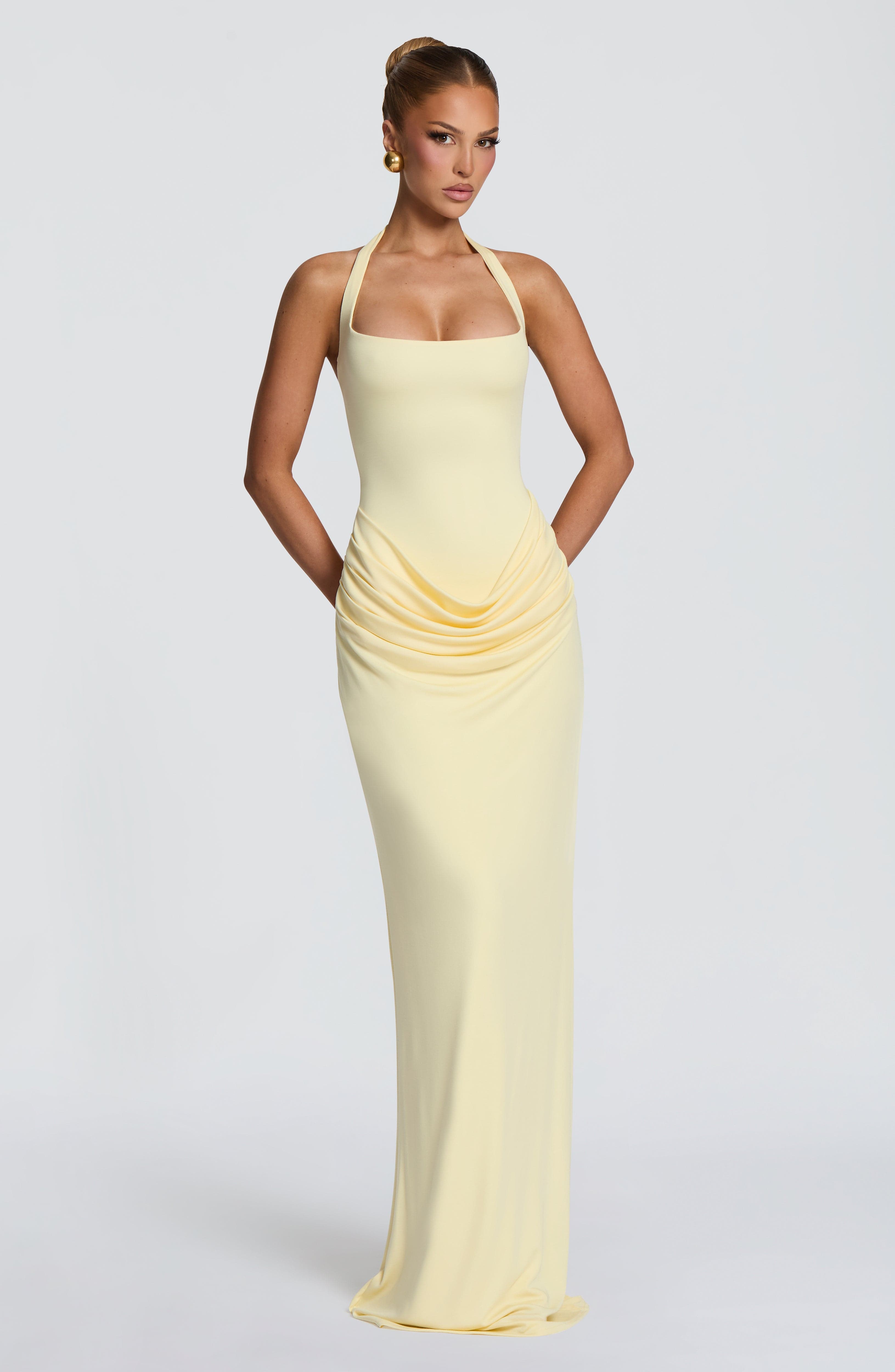 Maxi Dress Halter - เดรสยาวคอเหลี่ยมแบบผูกคอ พร้อมดีไซน์จับจีบที่เอว ทรงรัดรูปแบบเมอร์เมด สง่างาม เหมาะสำหรับงานแต่งงาน งานเลี้ยงตอนเย็น
