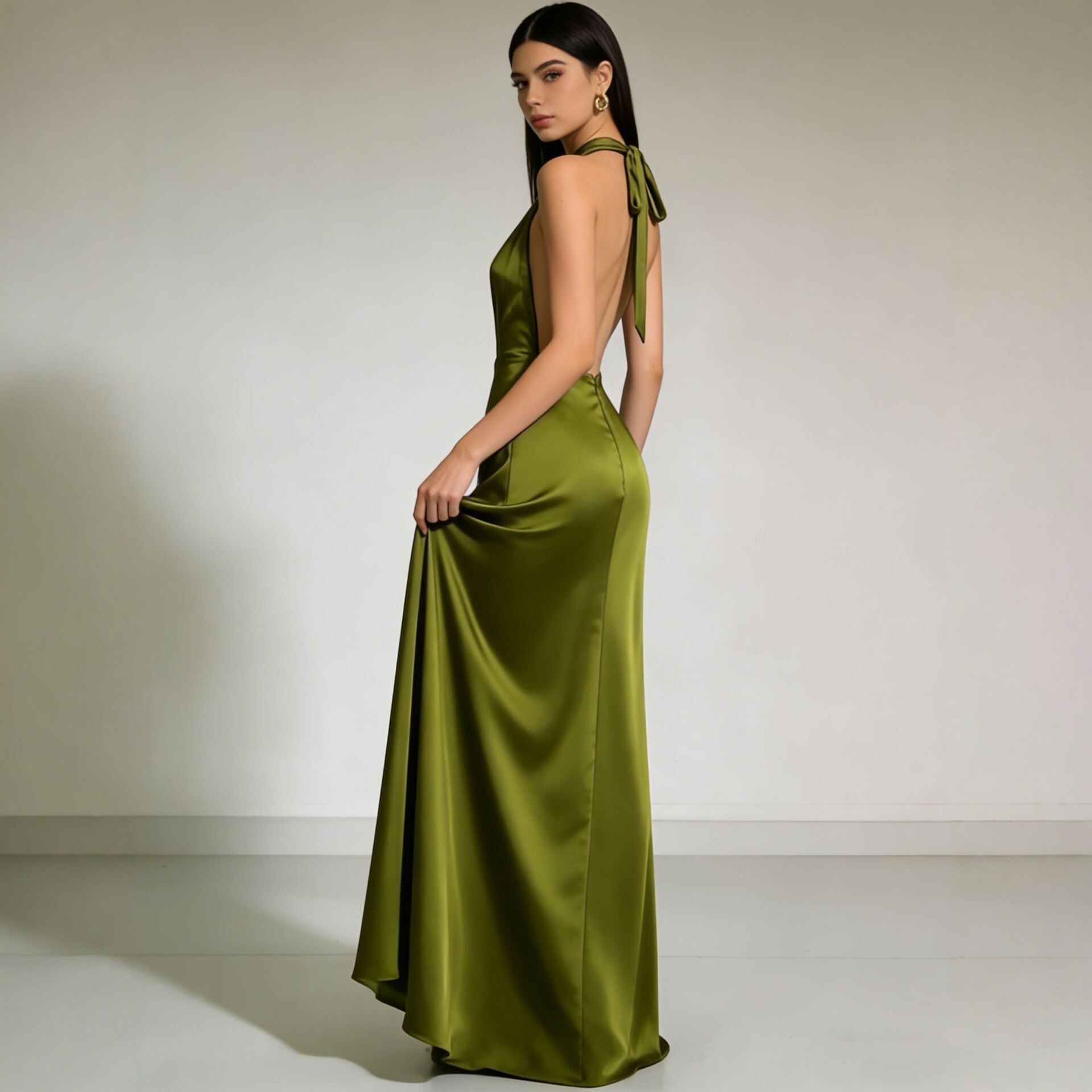 ชุดเดรสงานเลี้ยงสุดหรู 2026 ชุ - Maxi Dress Halter บทวิจารณ์และราคา