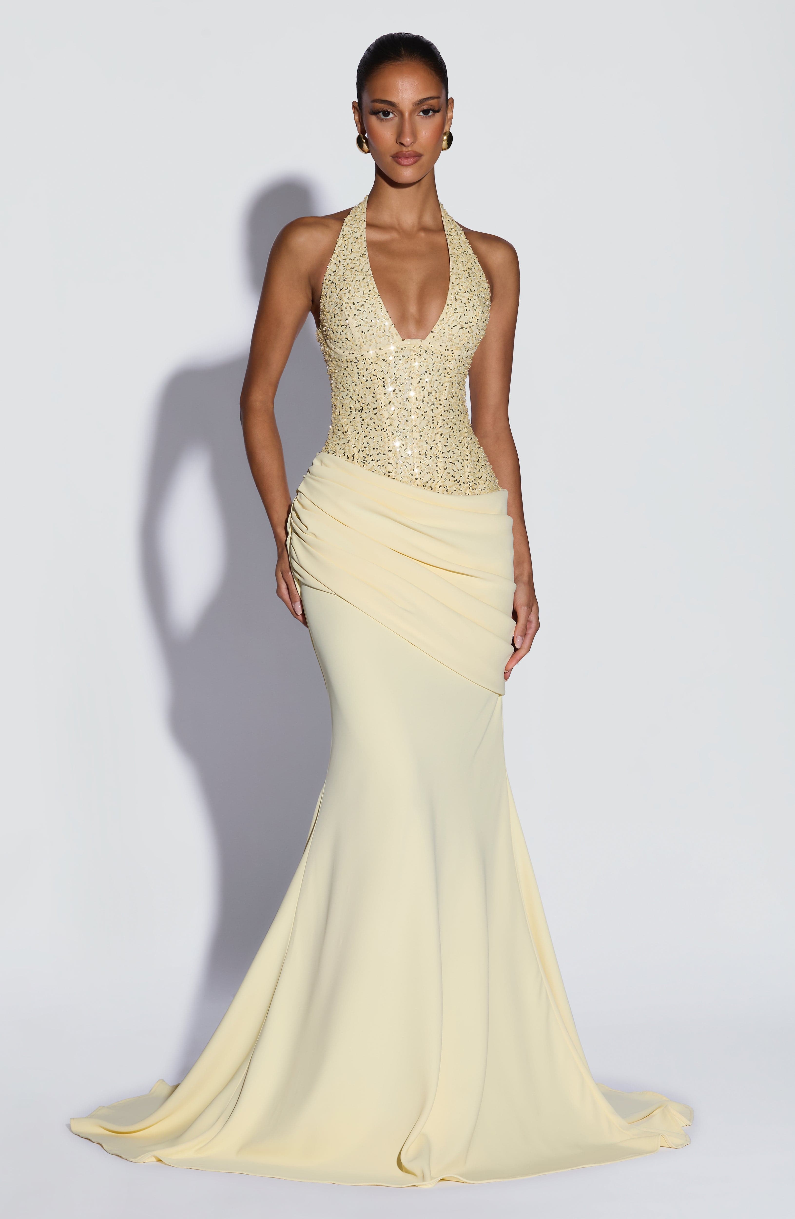 ชุดเดรสยาวหรูหราแบบคอวีประดับเ - Maxi Dress Halter บทวิจารณ์และราคา