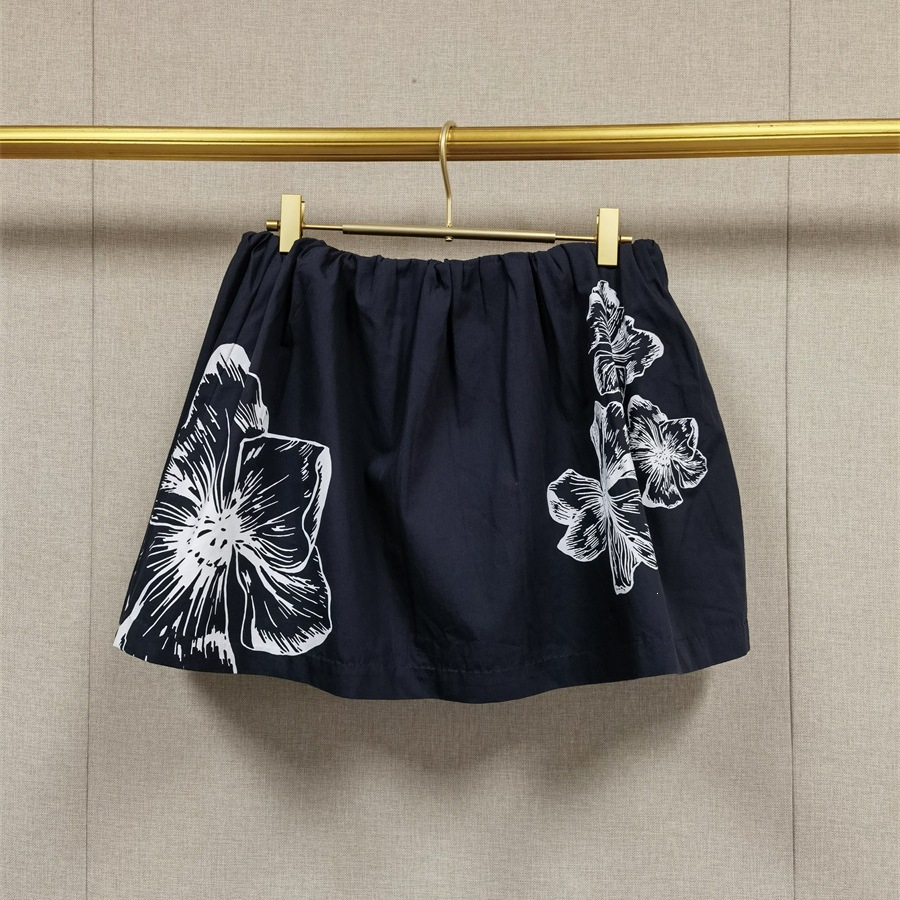เสื้อเชิ้ตพิมพ์ลายดอกไม้สีขาวแ - Romper Floral Print บทวิจารณ์และราคา