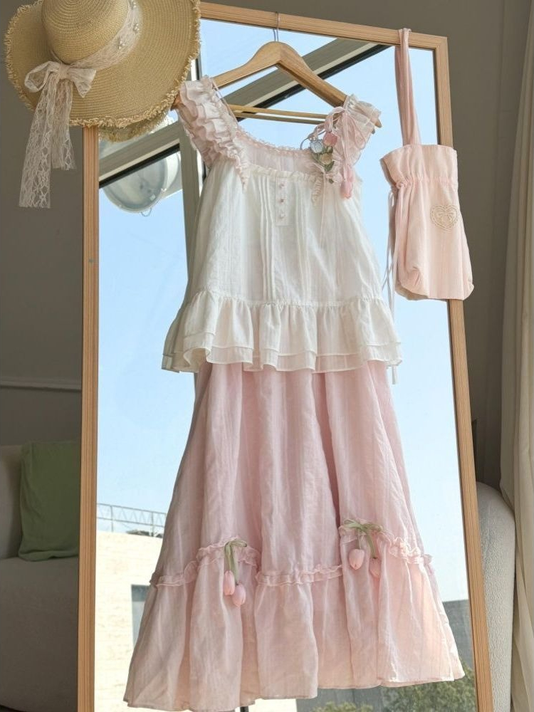 ชุดเซ็ตสองชิ้นตกแต่งระบายสไตล์ - Midi Skirt Floral บทวิจารณ์และราคา