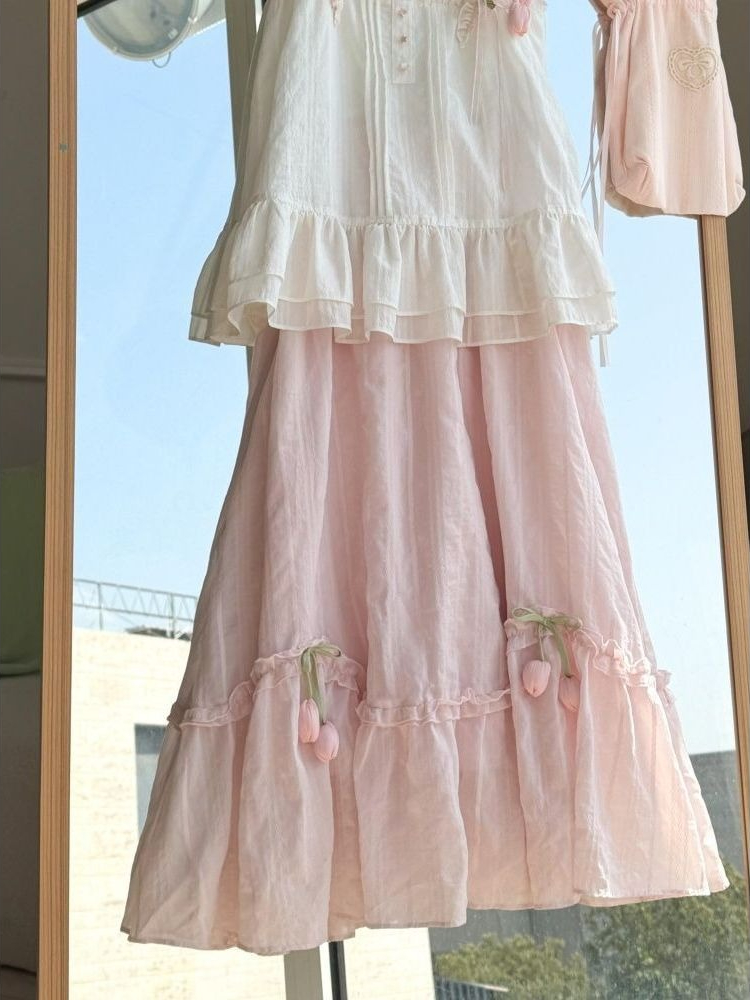 ชุดเซ็ตสองชิ้นตกแต่งระบายสไตล์ - Midi Skirt Floral บทวิจารณ์และราคา